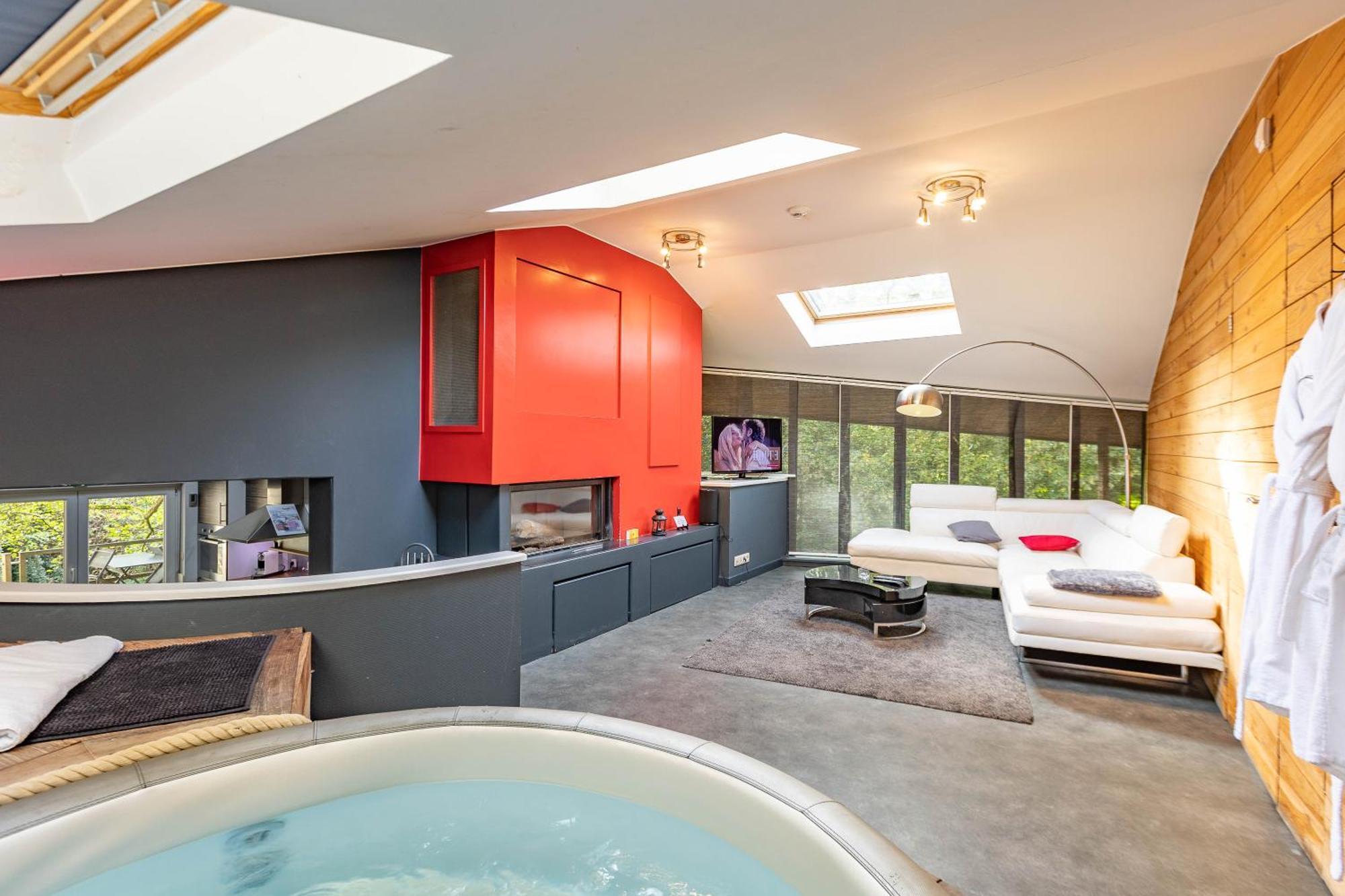 Le Lov'T - Suite Avec Jacuzzi Spontin Dış mekan fotoğraf